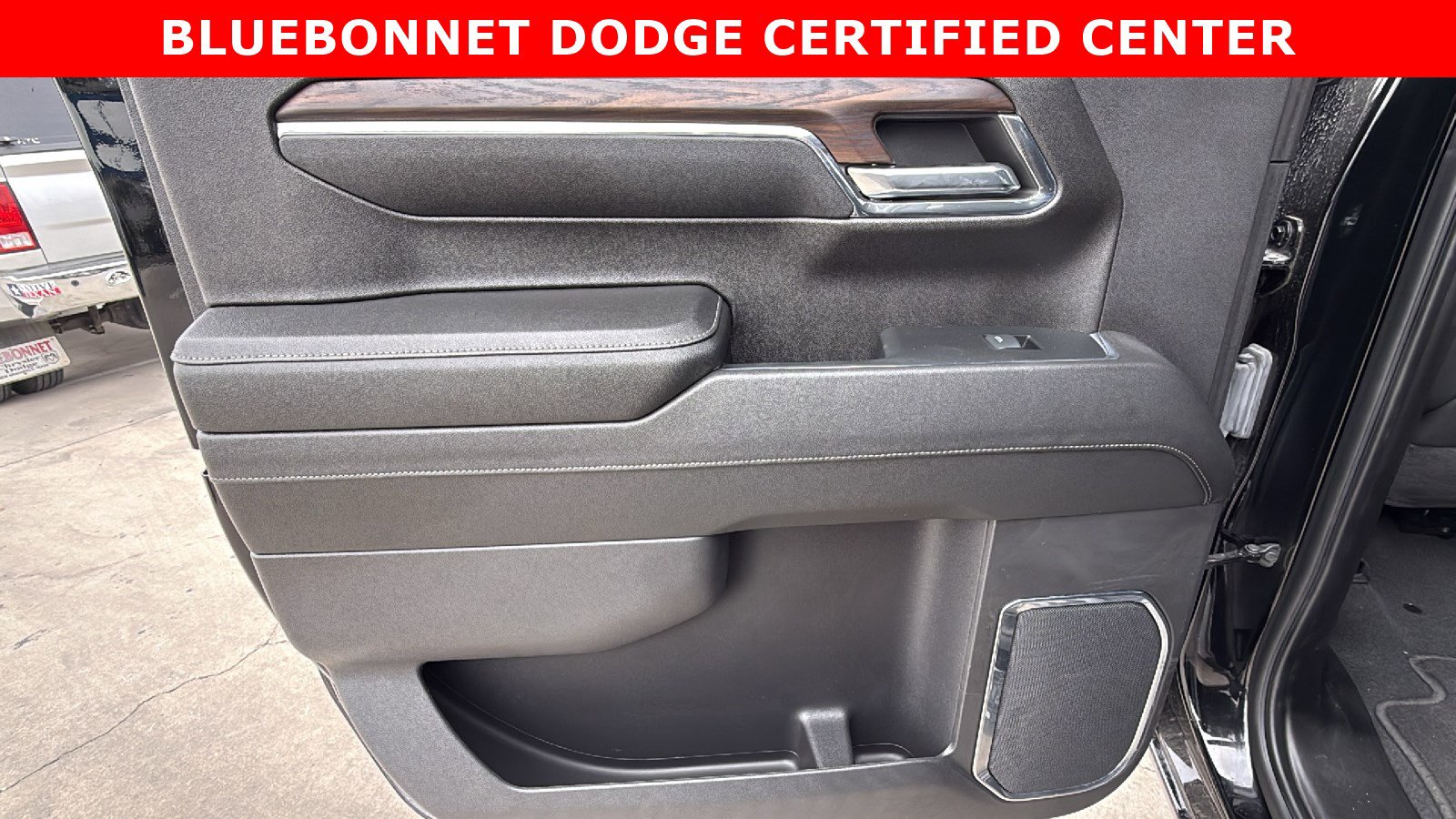 Used 2024 GMC Sierra 1500 SLT image 15