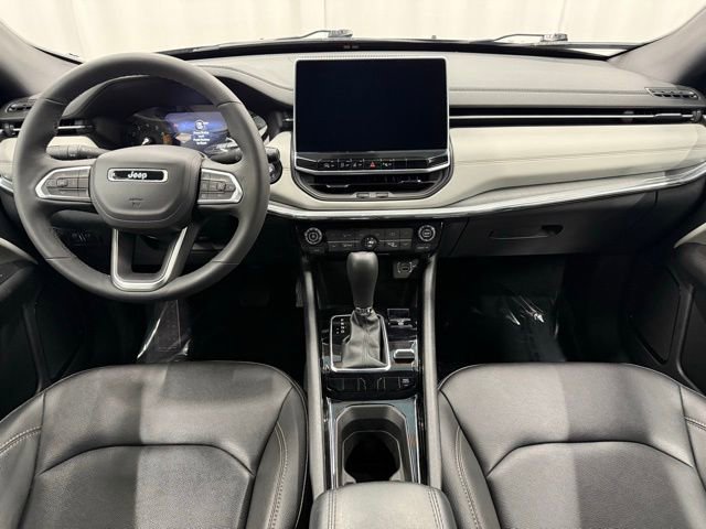 Used 2024 Jeep Compass Limited image 4