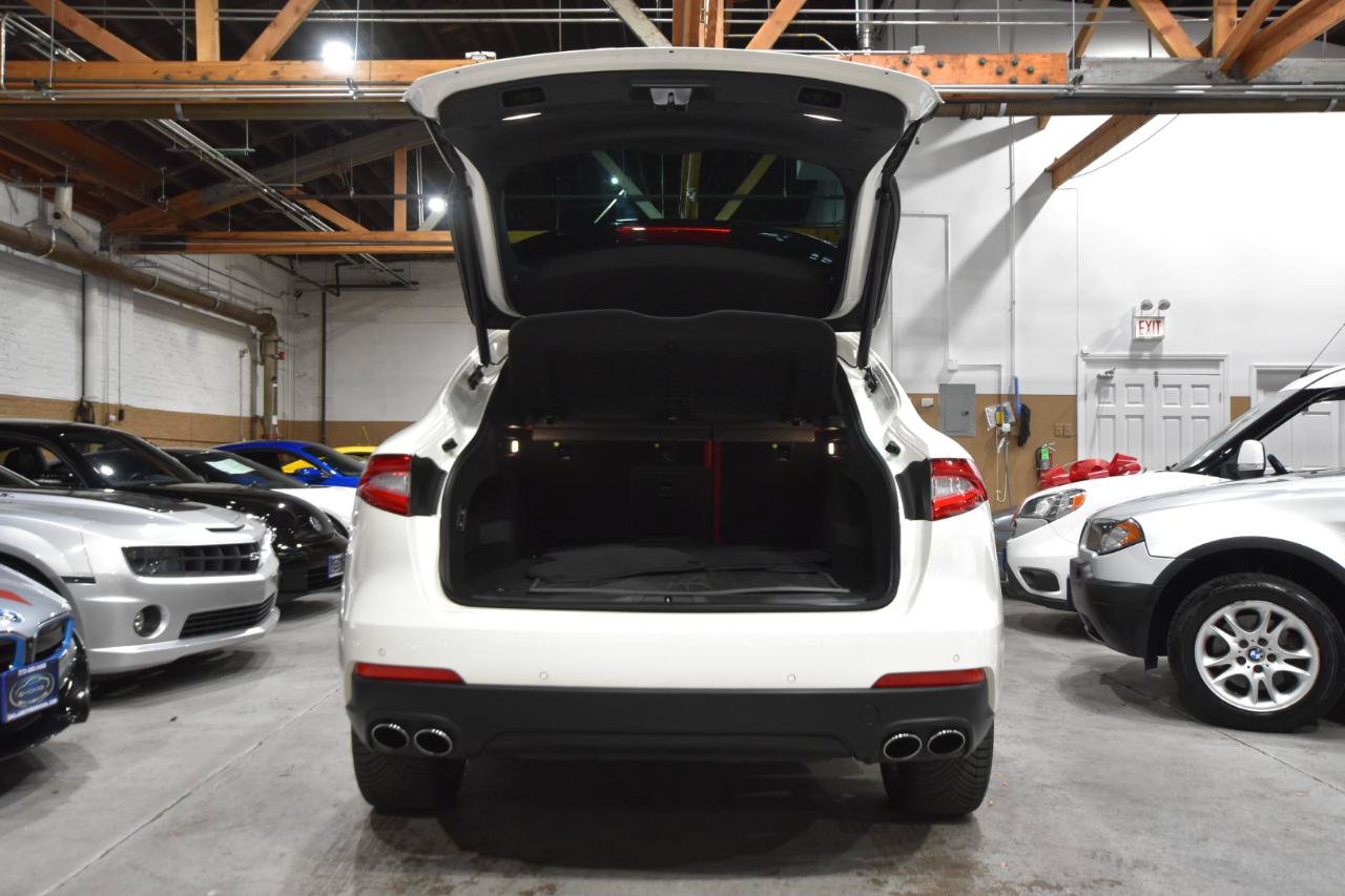 Used 2018 Maserati Levante AWD/4WD image 50