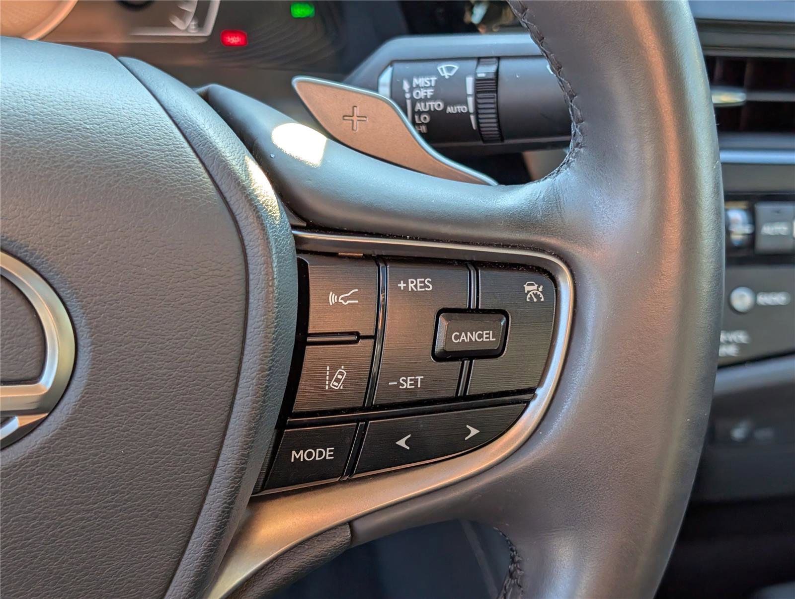 Certified 2023 Lexus ES 350 w/ Premium Package image 21