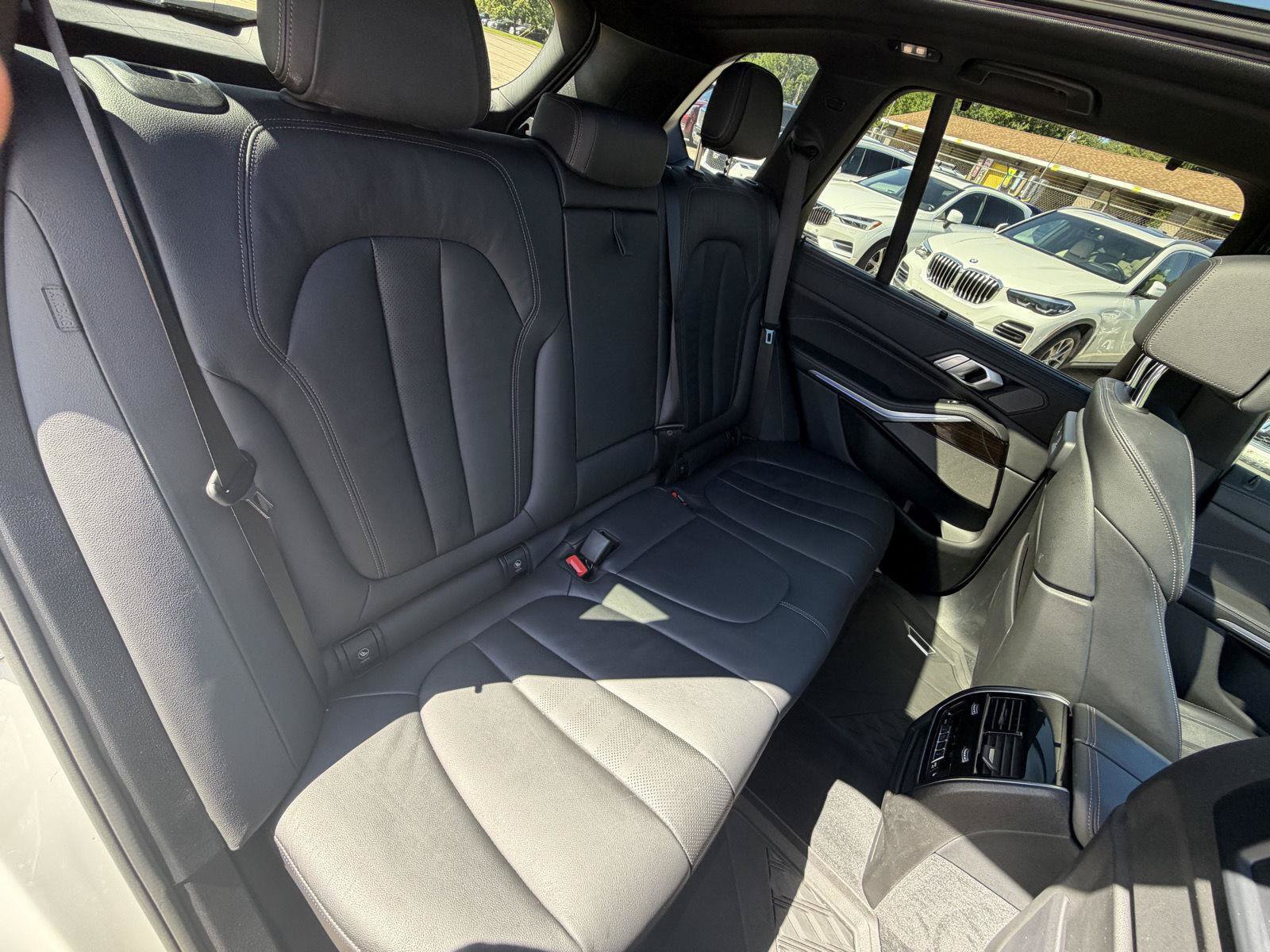 Used 2021 BMW X5 M50i w/ Dynamic Handling Package AWD/4WD image 39