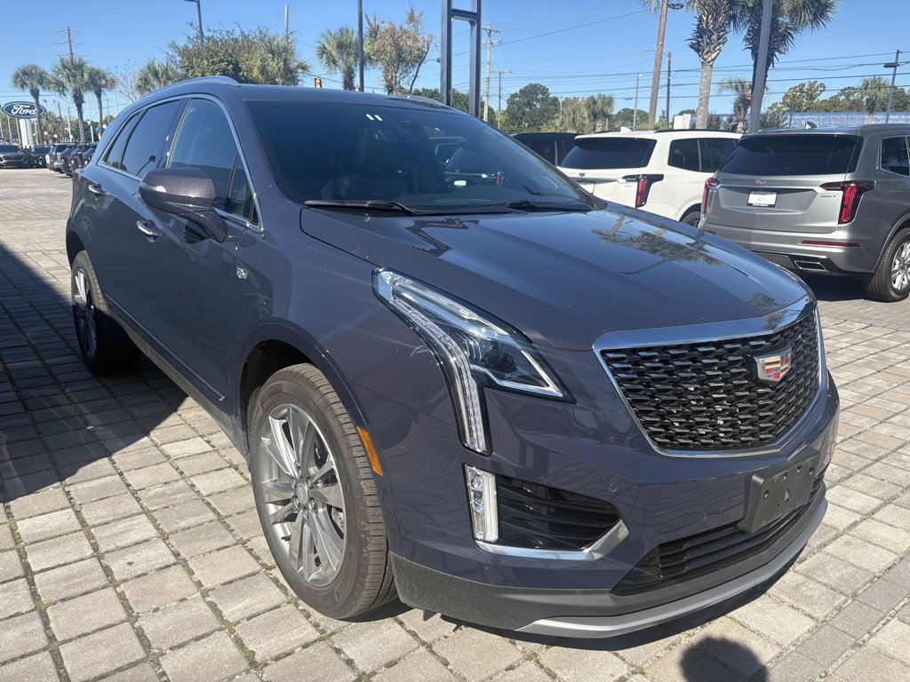 Certified 2025 Cadillac XT5 Premium Luxury image 4