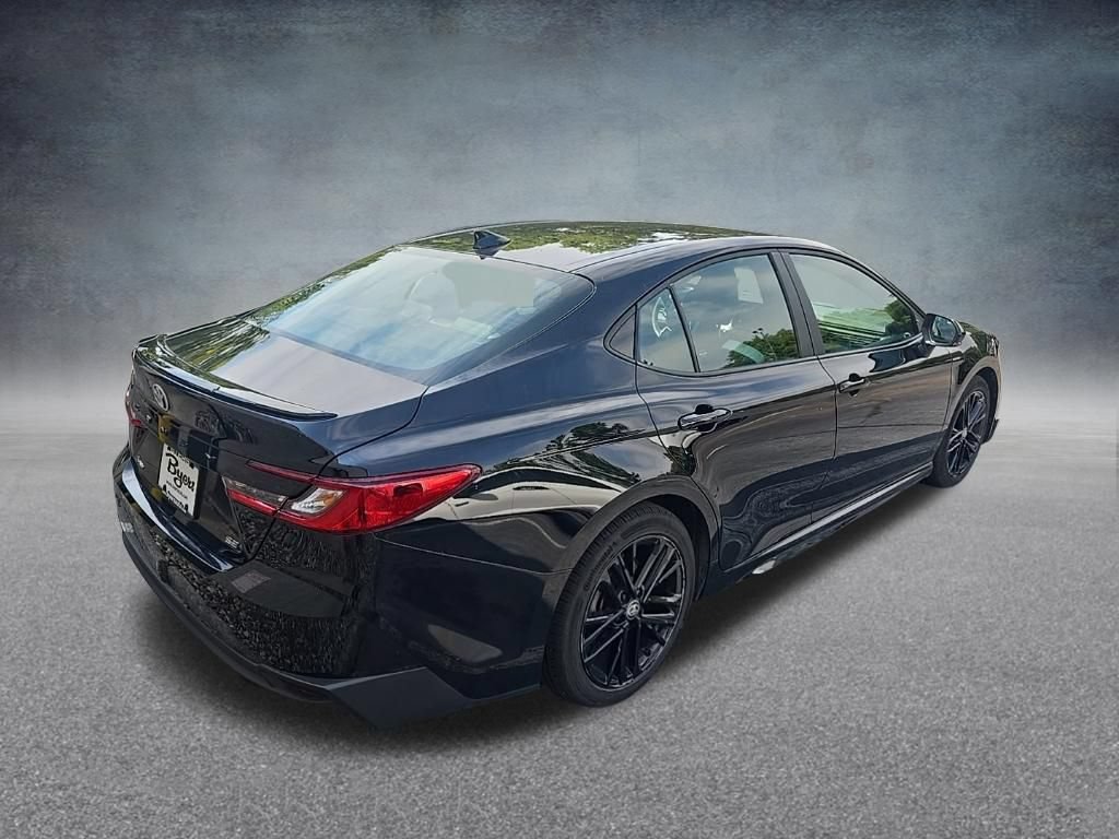 Used 2025 Toyota Camry SE FWD image 10