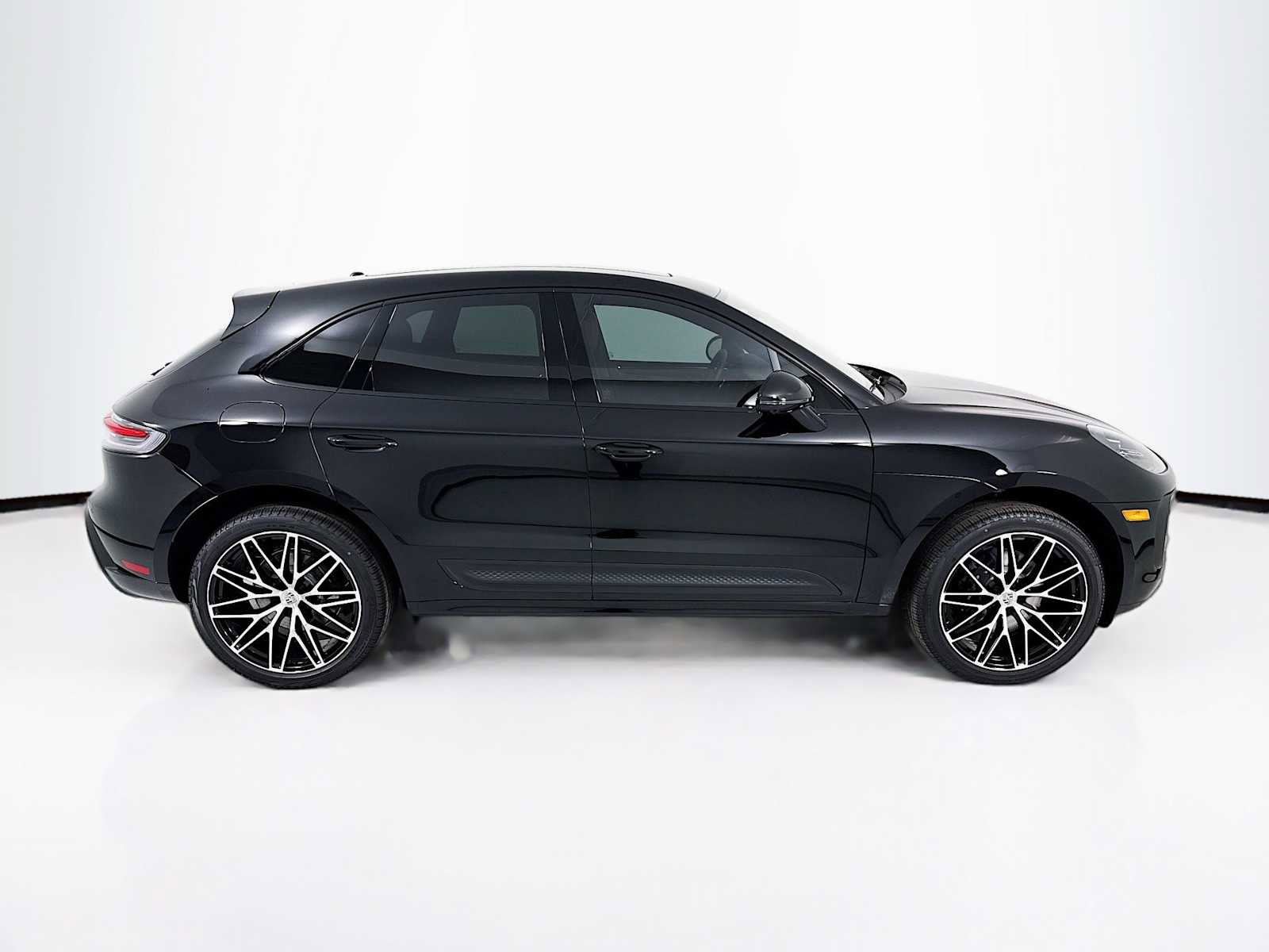 New 2026 Porsche Macan image 8