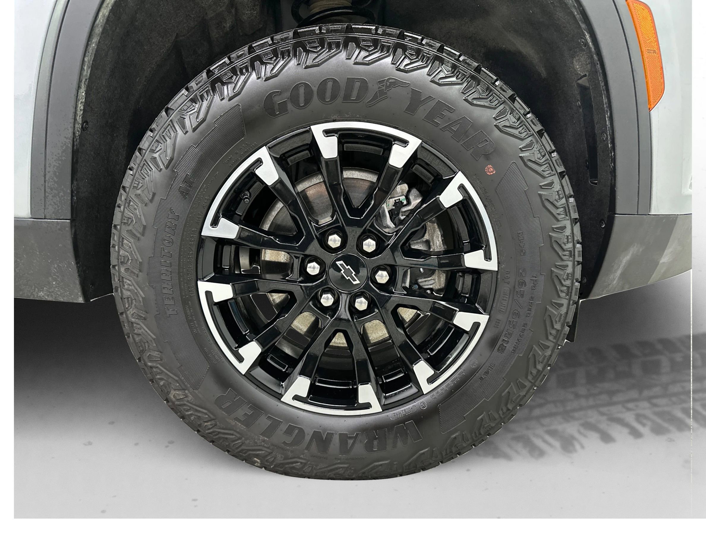 Used 2025 Chevrolet Traverse Z71 image 24