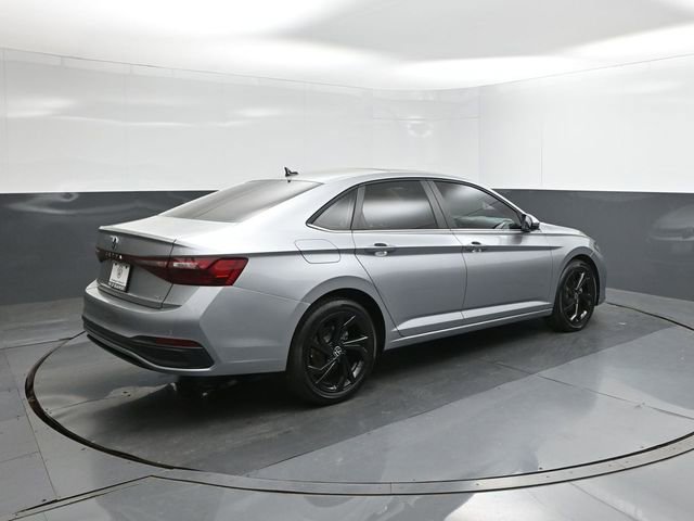 New 2026 Volkswagen Jetta SE FWD image 11