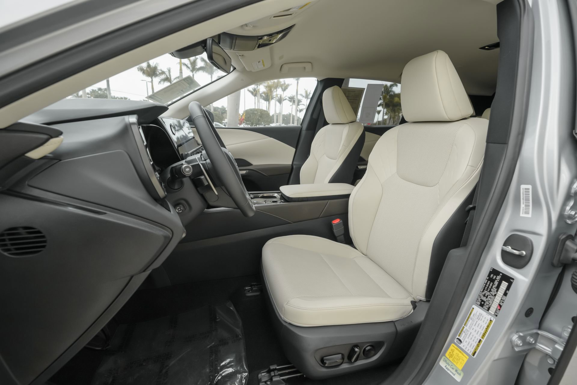 Used 2024 Lexus RX 350 FWD w/ Technology Package image 7