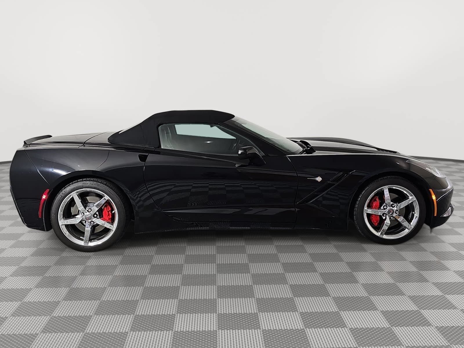Used 2014 Chevrolet Corvette Stingray Convertible w/ 3LT Preferred Equipment Group RWD image 9