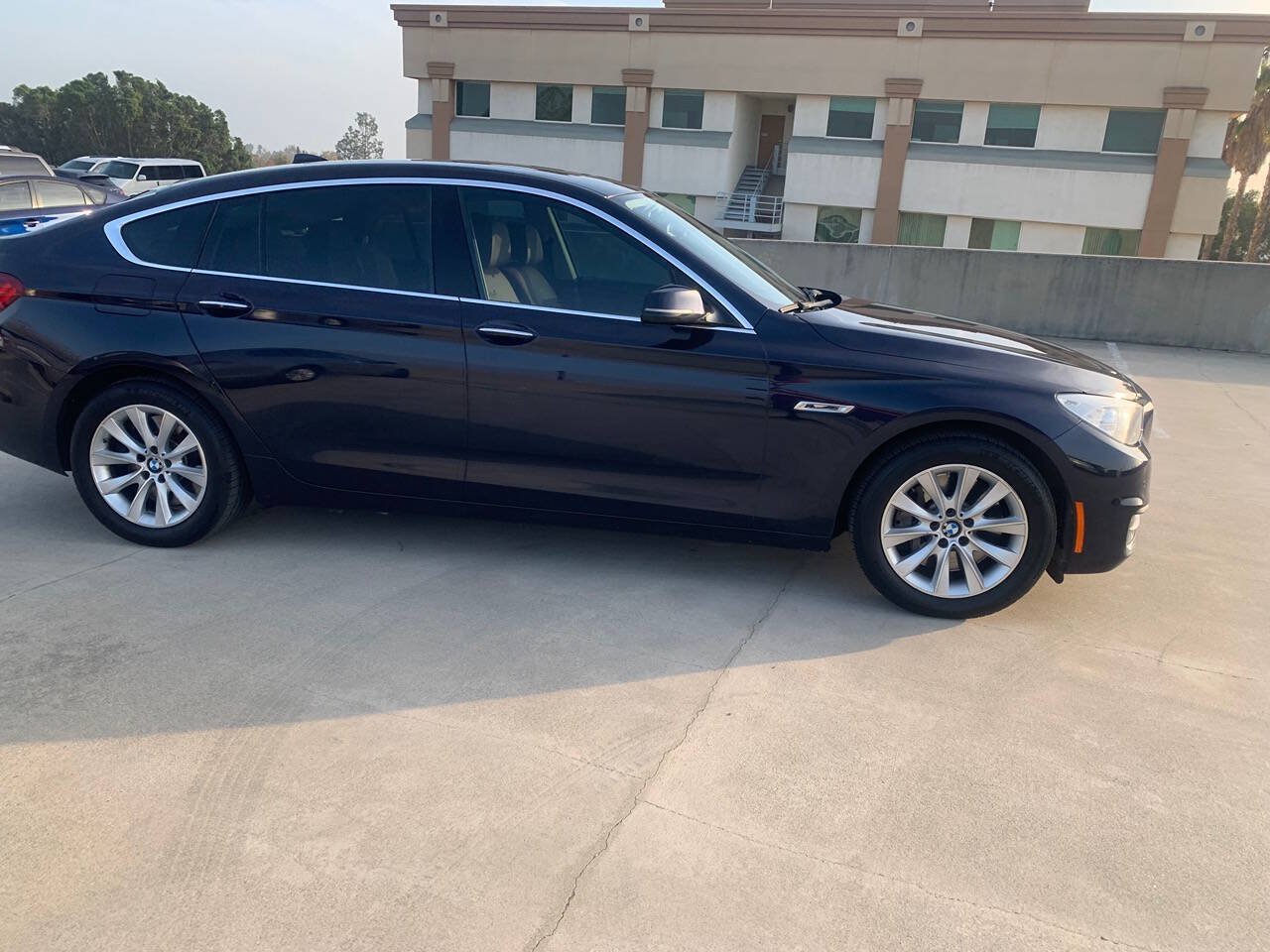 Used 2014 BMW 550i Gran Turismo RWD image 12