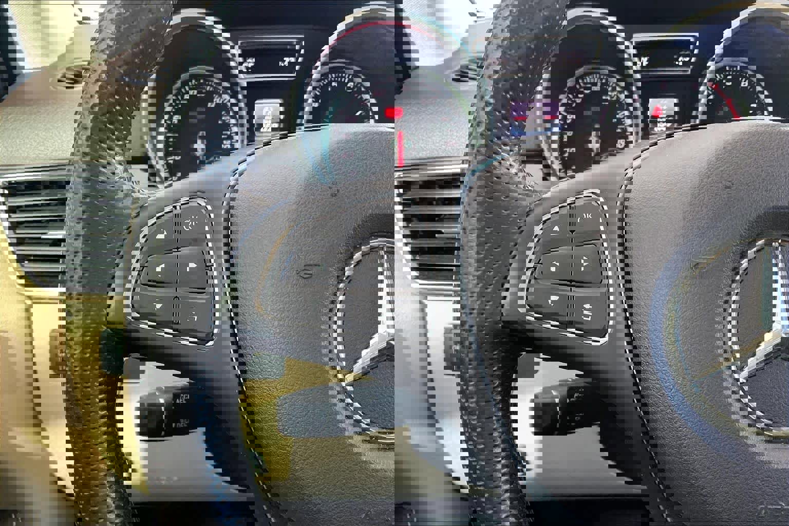 Used 2017 Mercedes-Benz GLE 350 4MATIC w/ Premium 2 Package image 23