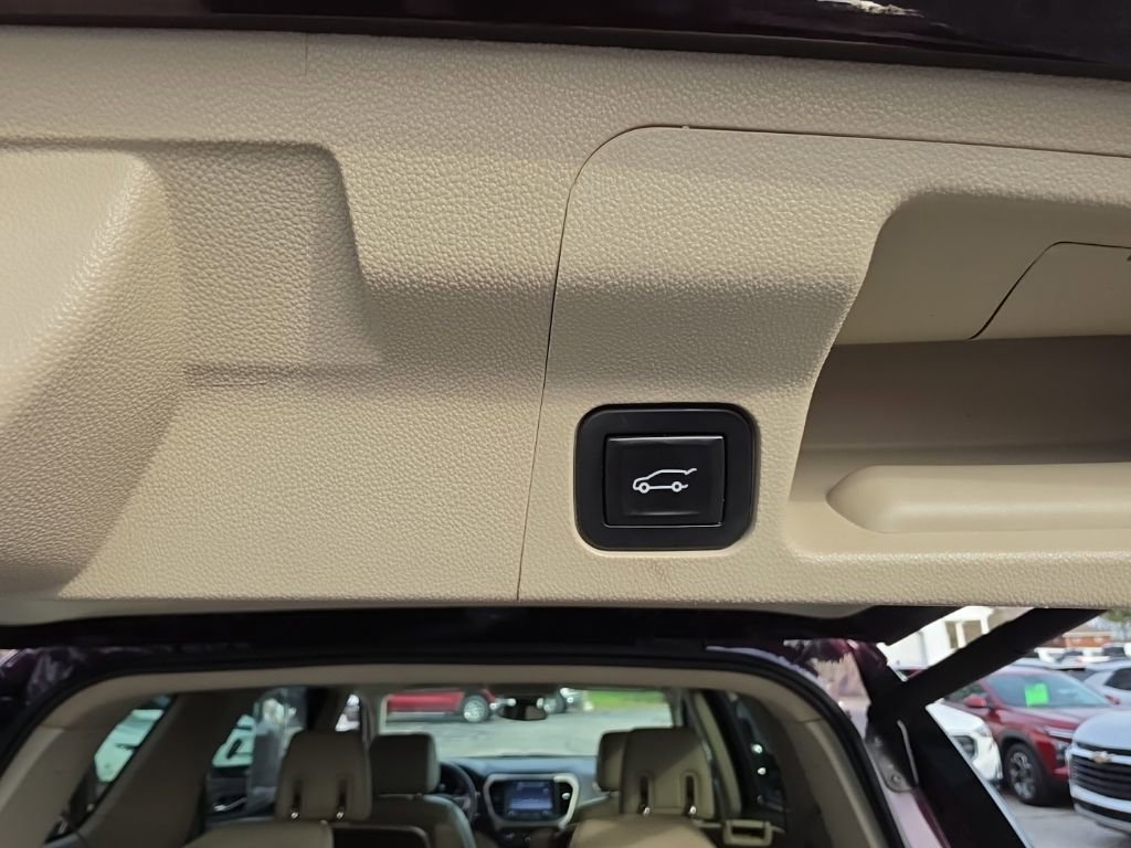 Used 2017 GMC Acadia Denali w/ Technology Package image 37