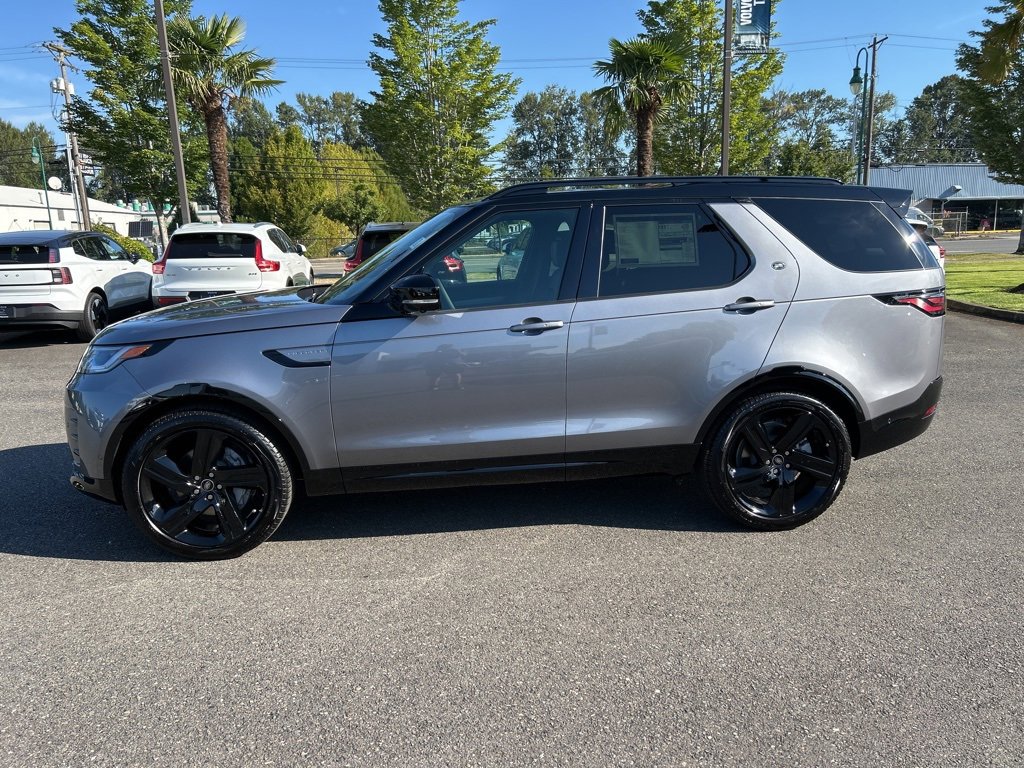 New 2025 Land Rover Discovery Dynamic SE image 2