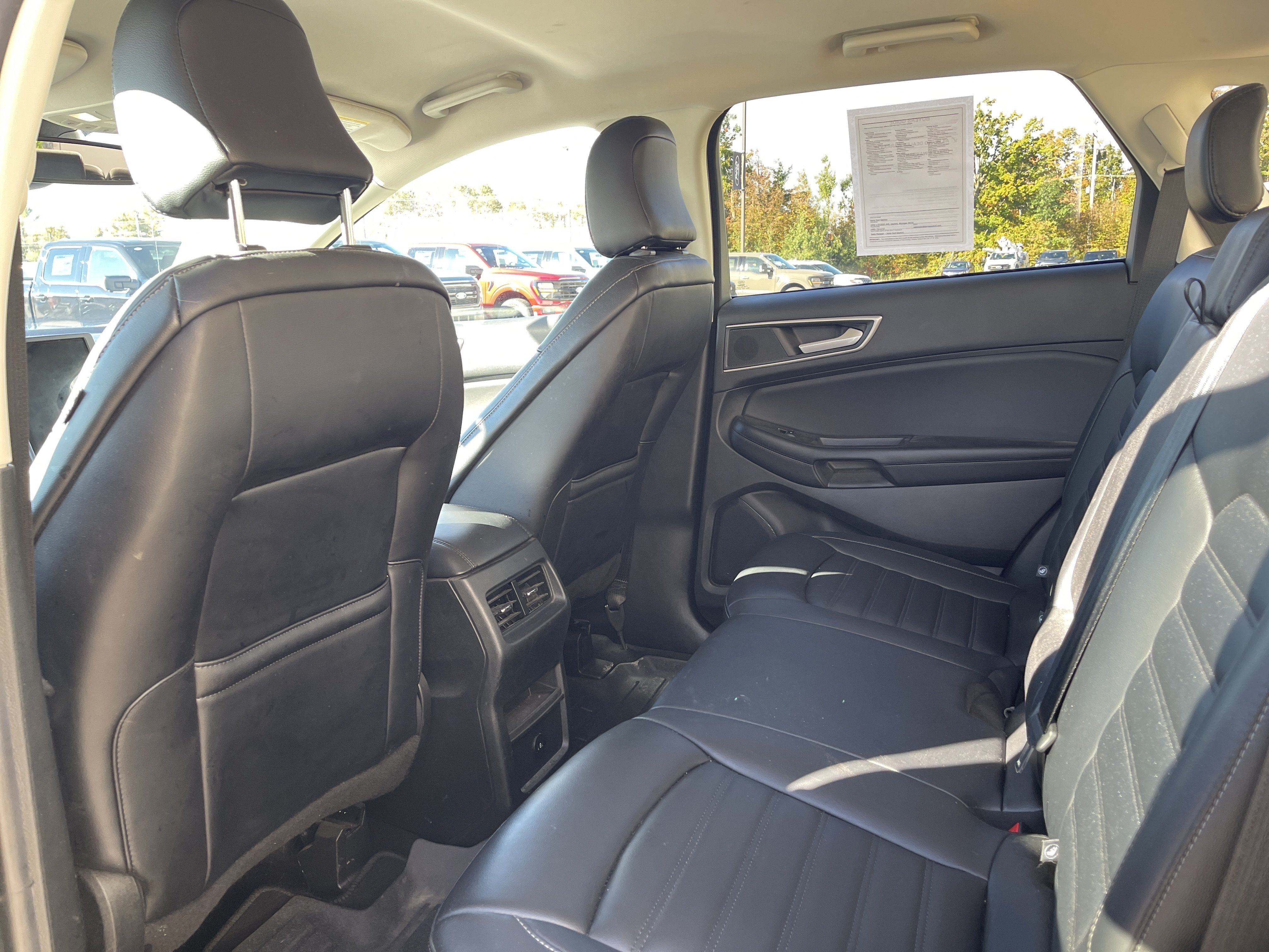 Used 2024 Ford Edge SEL AWD/4WD image 9