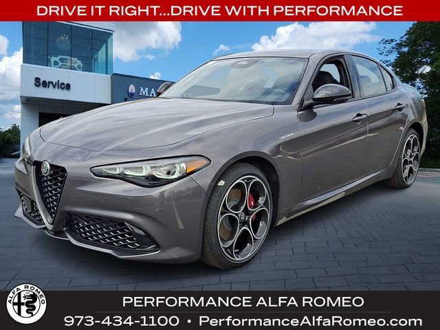 New 2026 Alfa Romeo Giulia Base image 1