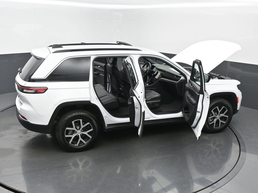 Used 2024 Jeep Grand Cherokee Limited image 65