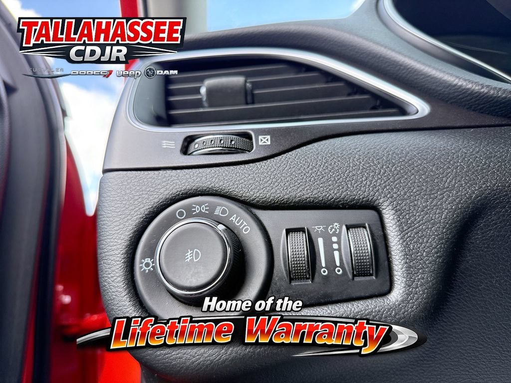 Used 2021 Jeep Cherokee Trailhawk w/ Sun, Sound & Nav Group AWD/4WD image 33
