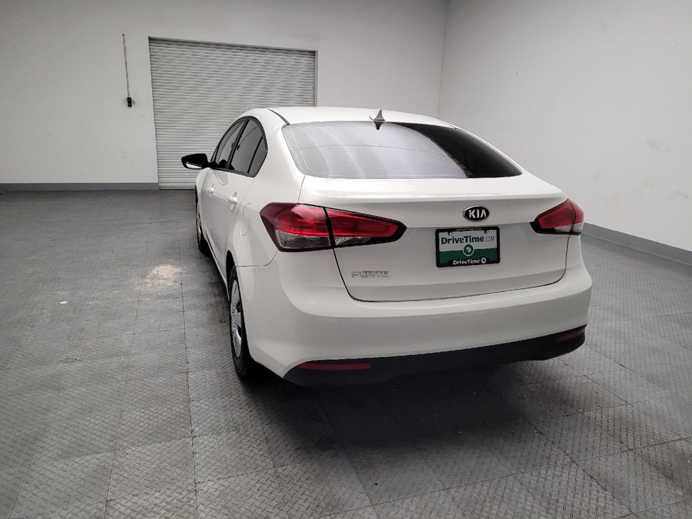 Used 2017 Kia Forte LX image 6