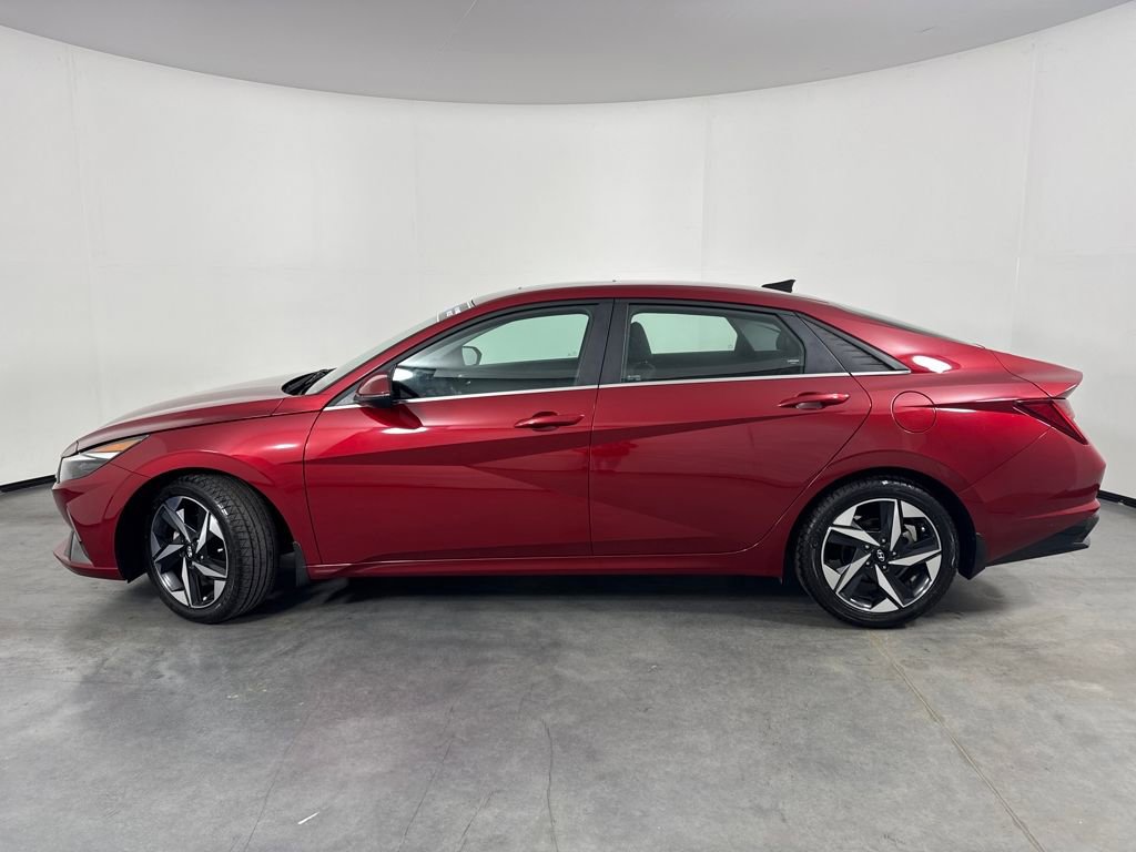 Certified 2023 Hyundai Elantra Limited FWD image 2