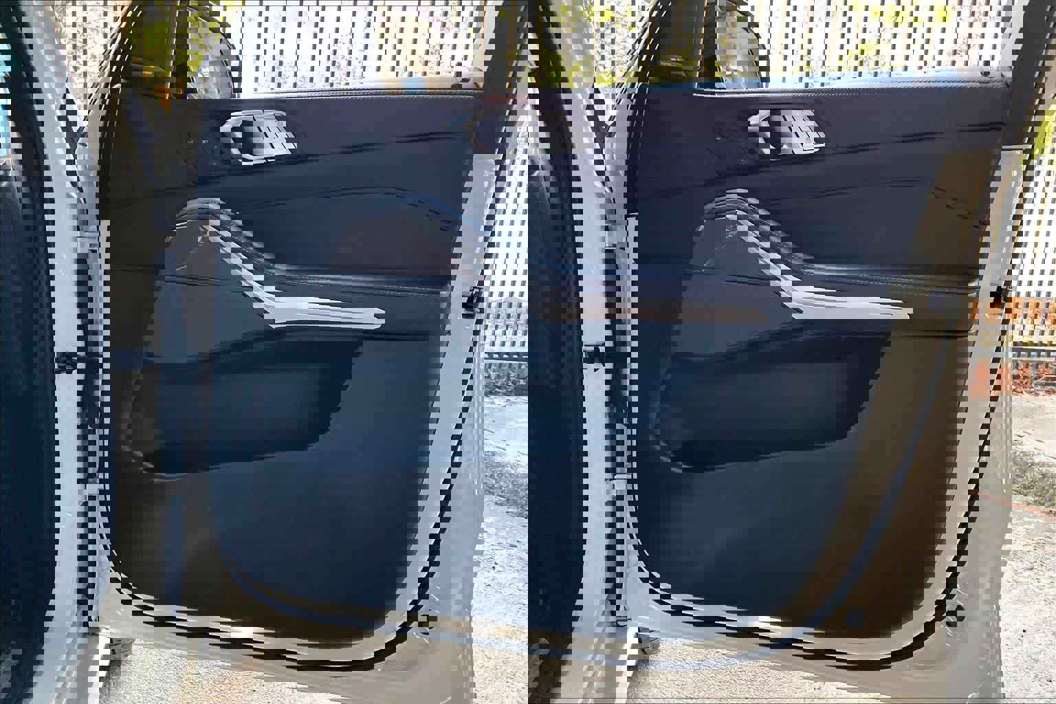 Used 2019 BMW X7 xDrive50i w/ M Sport Package image 22