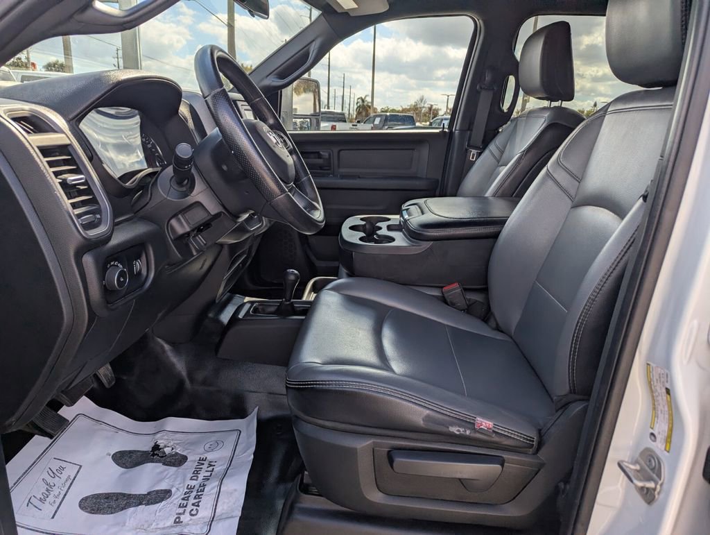 Used 2024 RAM 2500 Tradesman w/ Chrome Appearance Group image 21