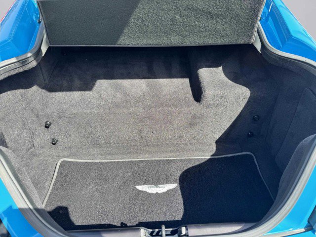 Used 2011 Aston Martin V12 Vantage Coupe image 50