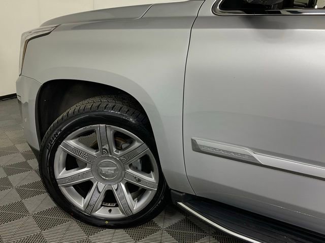Used 2017 Cadillac Escalade Luxury image 33