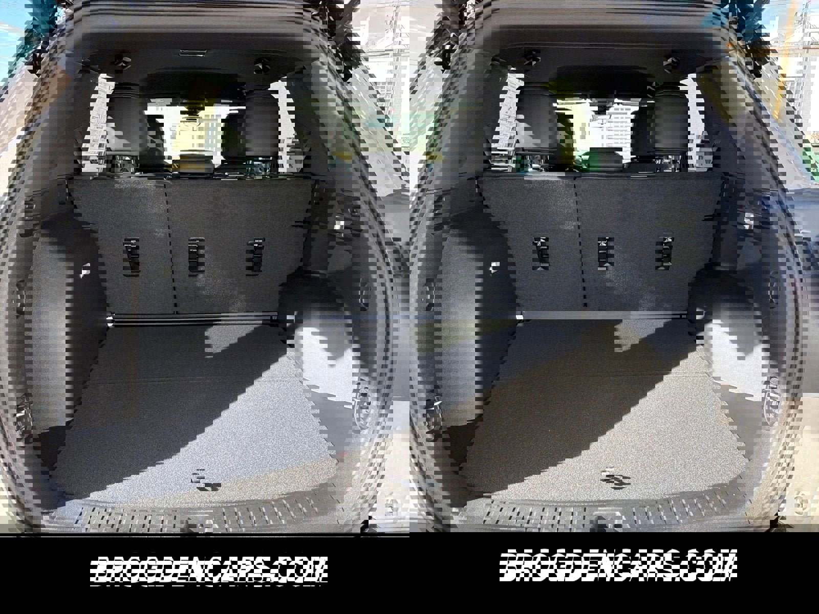 New 2026 GMC Terrain AT4 w/ Technology Package II image 9