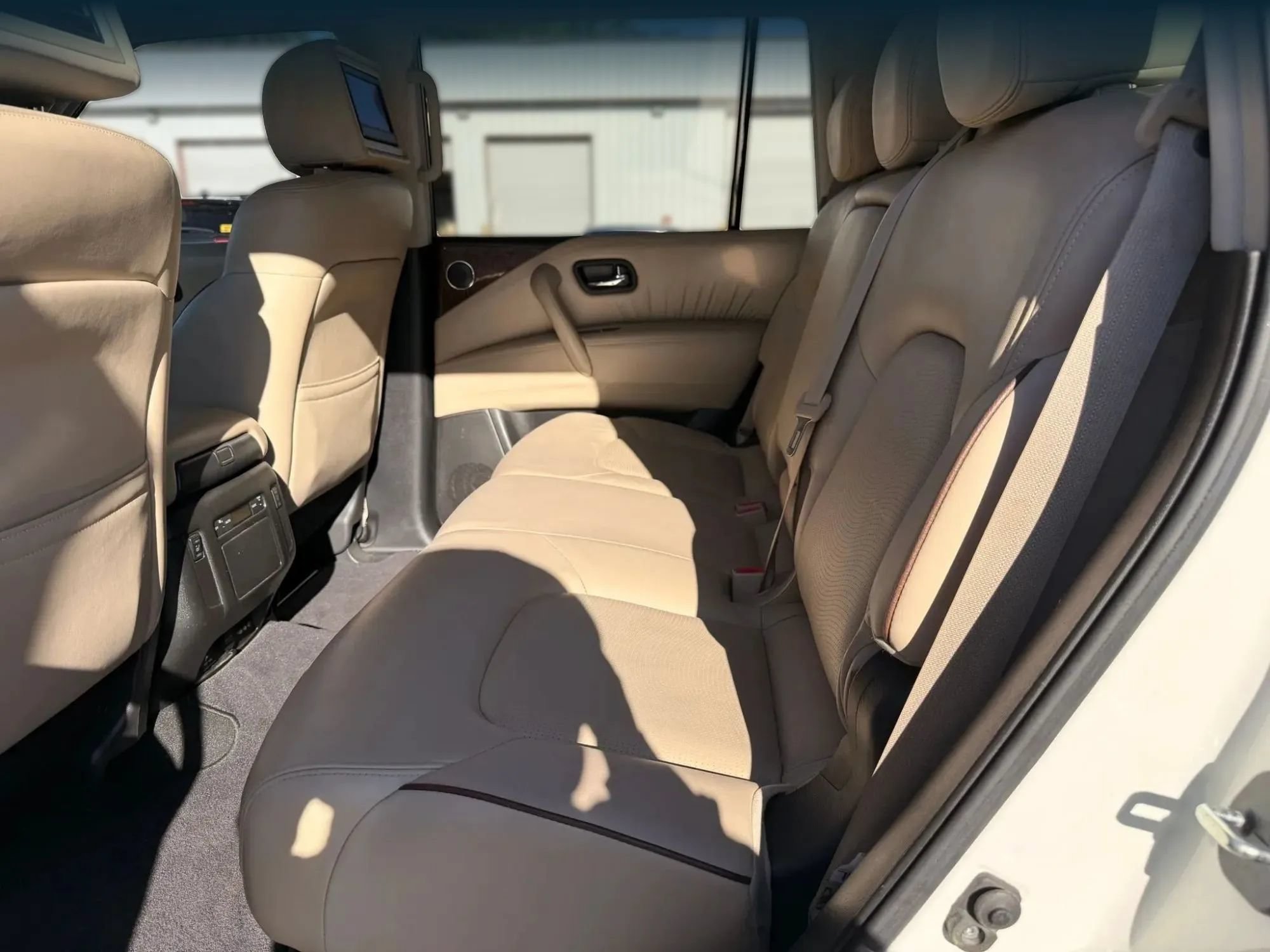 Used 2017 Nissan Armada Platinum RWD image 21