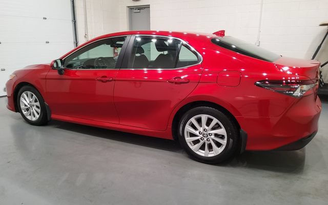 Used 2023 Toyota Camry LE FWD image 4