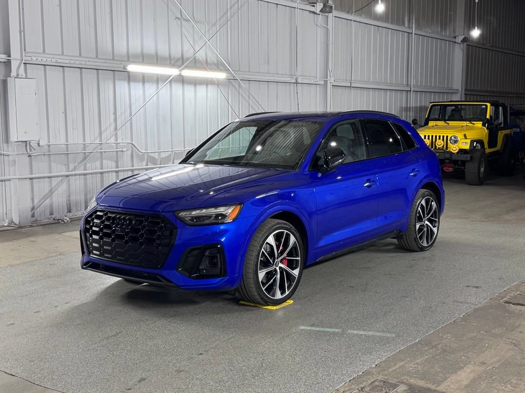Used 2024 Audi SQ5 Prestige AWD/4WD image 1