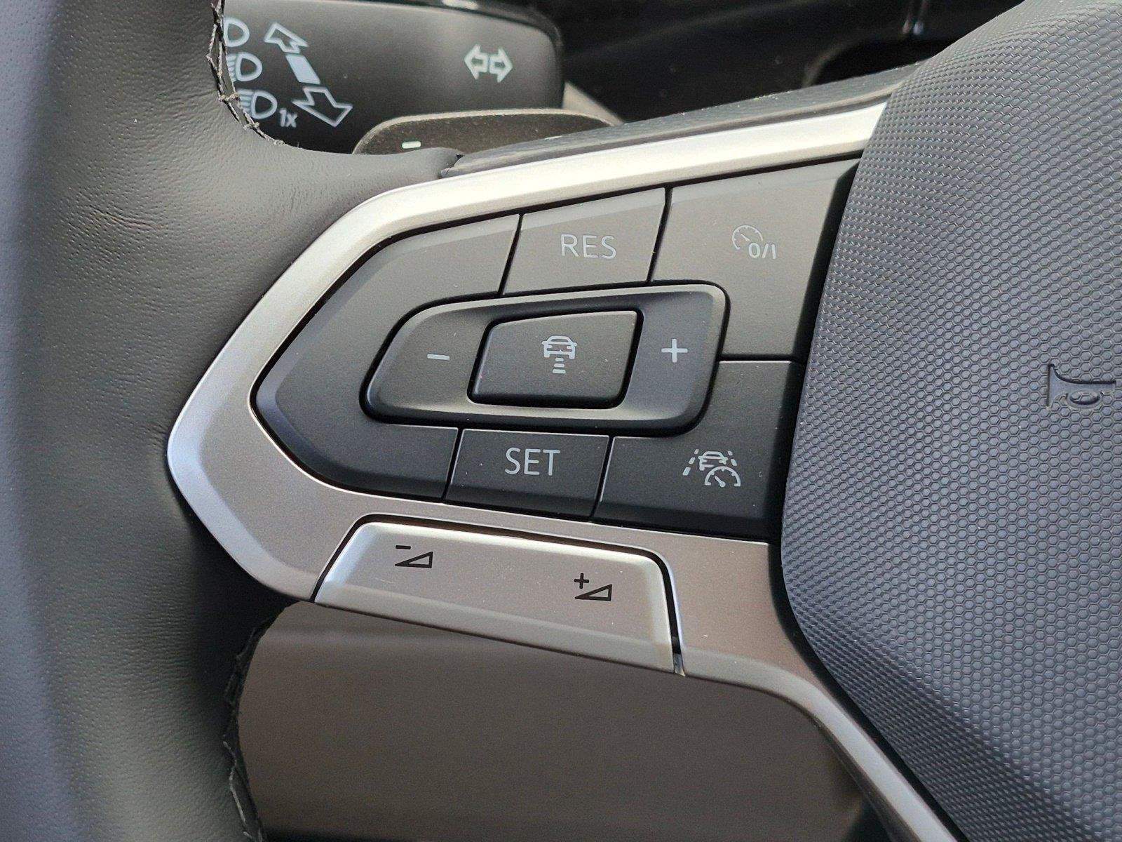 New 2026 Volkswagen Atlas SEL Premium R-Line AWD/4WD image 30