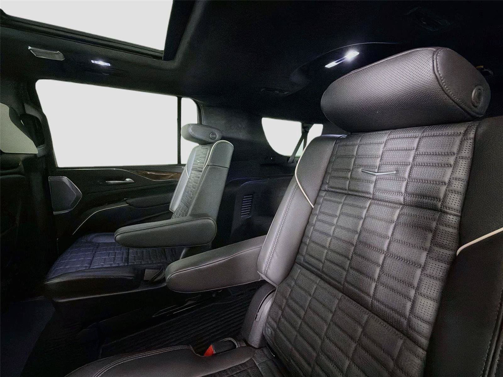 Certified 2024 Cadillac Escalade ESV Sport Platinum w/ LPO, ONYX Package AWD/4WD image 25