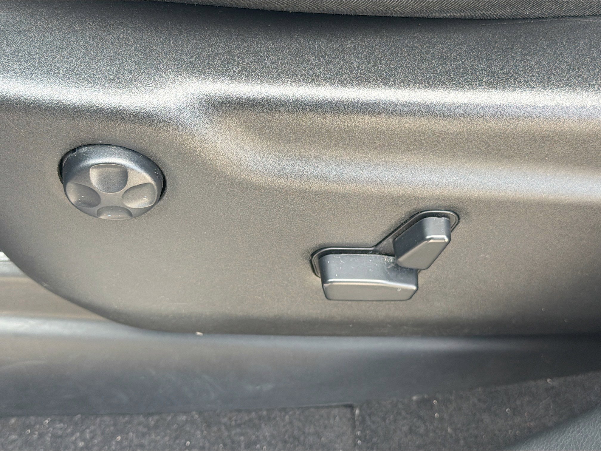 Used 2019 Jeep Grand Cherokee Limited X image 26