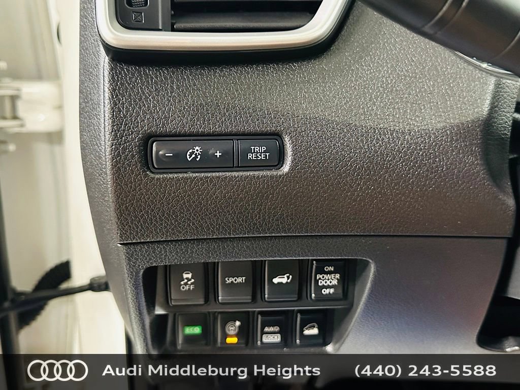Used 2016 Nissan Rogue SL w/ SL Premium Package AWD/4WD image 15
