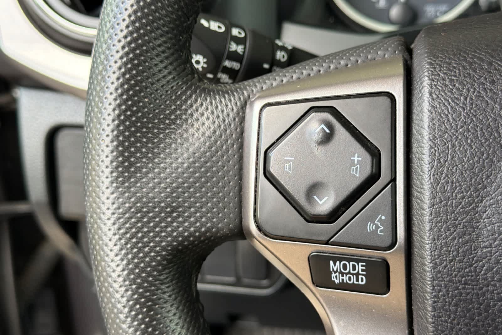 Used 2021 Toyota Tacoma SR5 RWD image 23