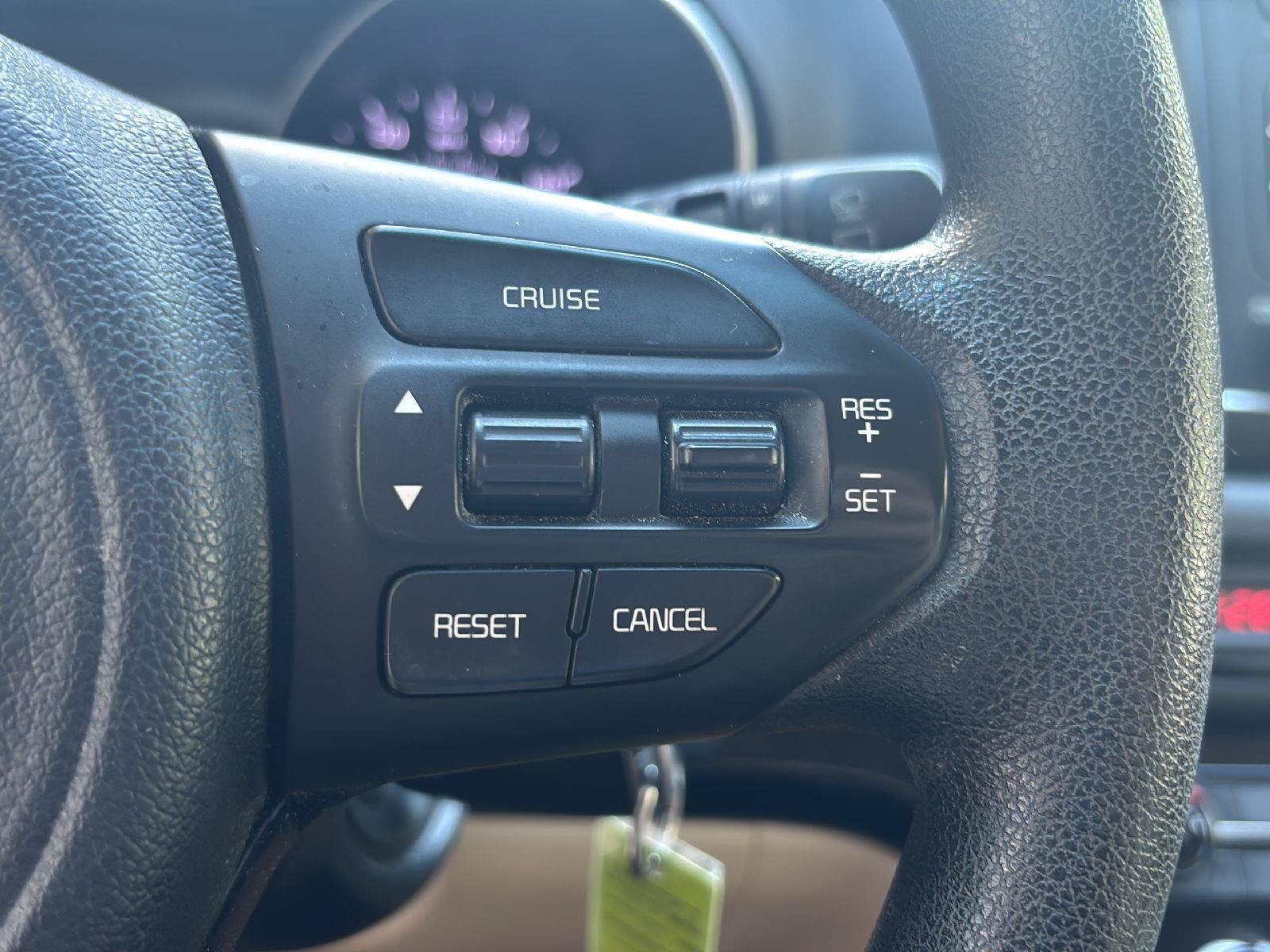 Used 2015 Kia Sedona LX w/ LX Convenience Package FWD image 8