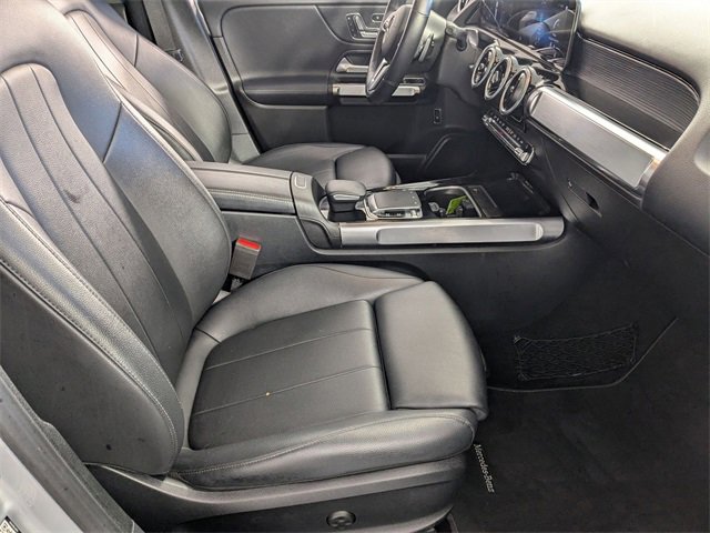 Used 2020 Mercedes-Benz GLB 250 4MATIC image 33