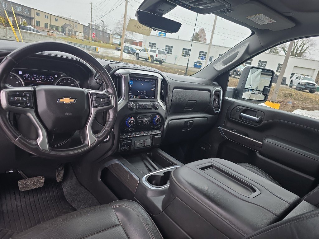 Used 2020 Chevrolet Silverado 3500 LTZ w/ LTZ Premium Package image 29