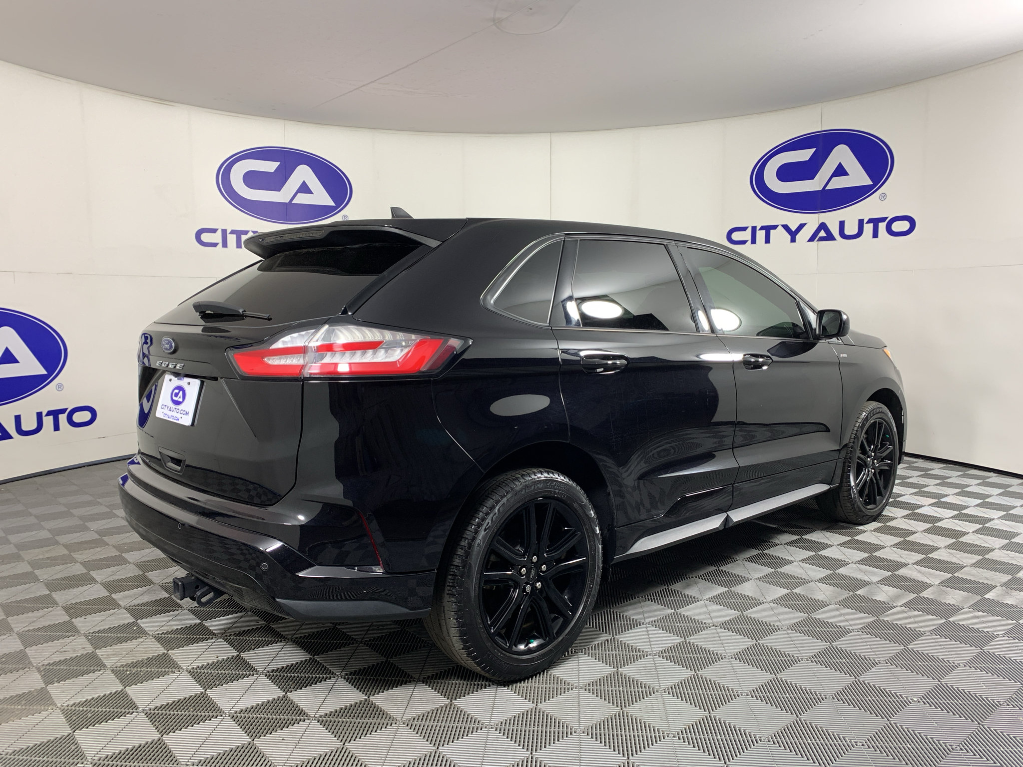 Used 2023 Ford Edge ST-Line AWD/4WD image 3
