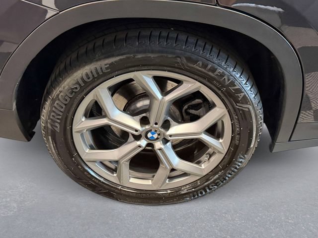 Used 2021 BMW X4 xDrive30i w/ Premium Package AWD/4WD image 7