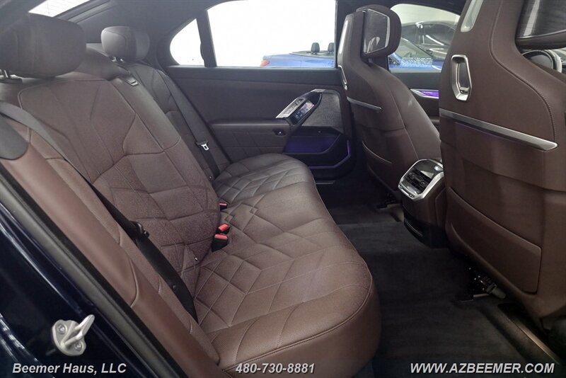 Used 2024 BMW 740i xDrive w/ Executive Package AWD/4WD image 40
