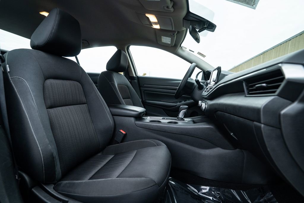 Used 2024 Nissan Altima 2.5 S image 12