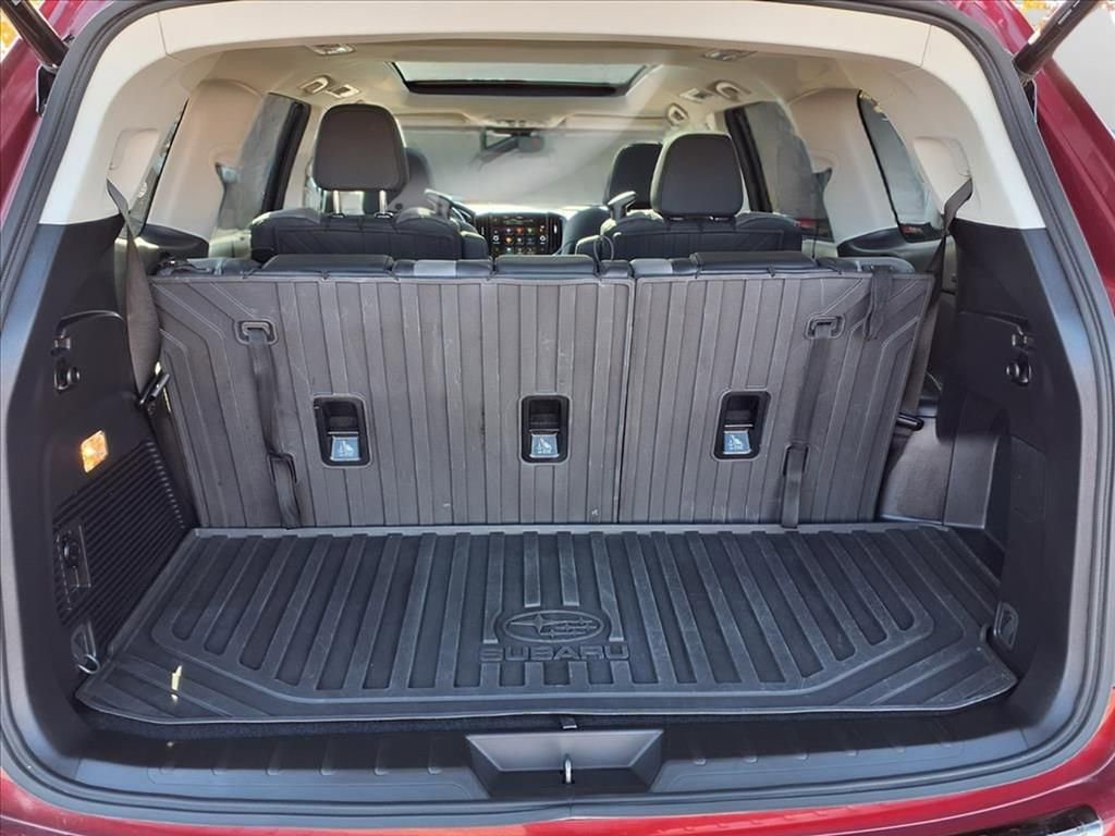 Used 2024 Subaru Ascent Onyx Edition image 27