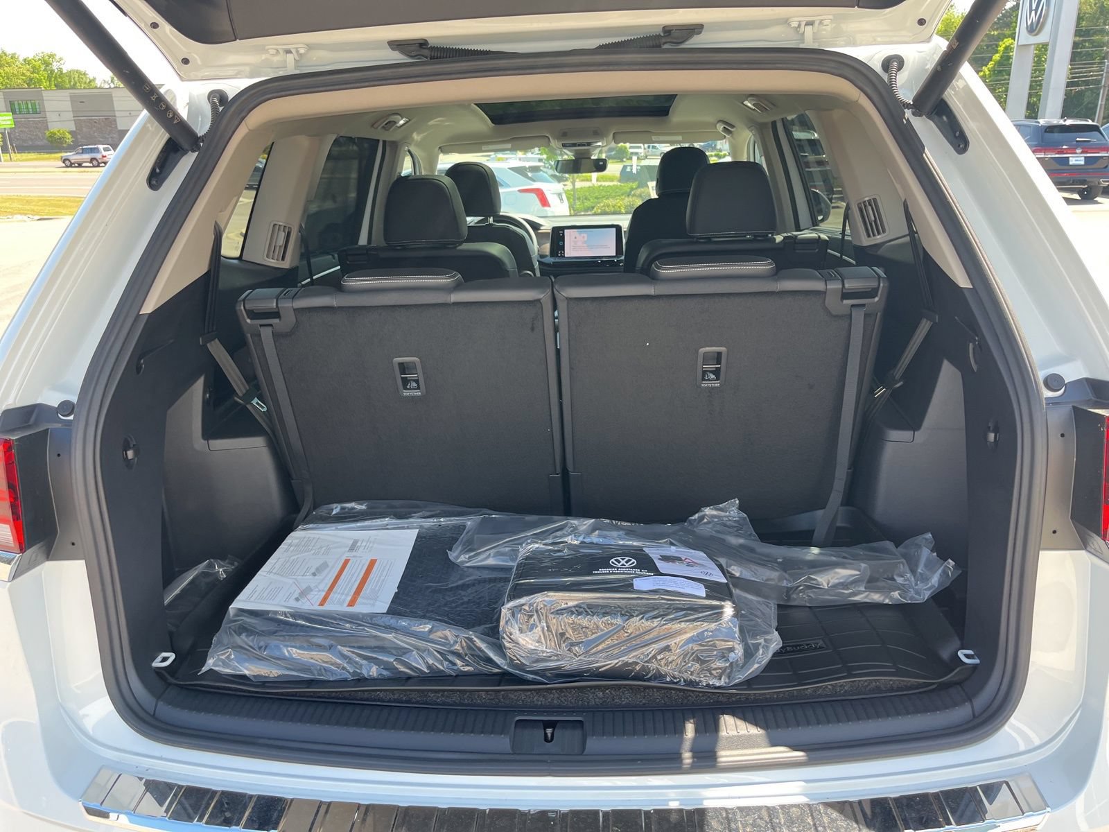 New 2026 Volkswagen Atlas SE FWD image 29