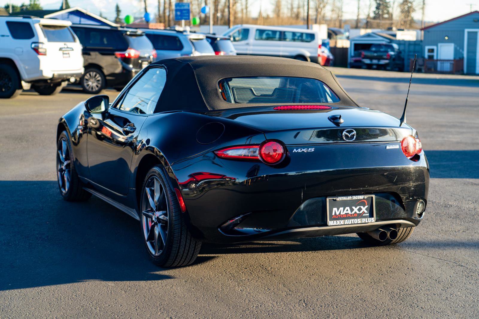 Used 2016 MAZDA MX-5 Miata Grand Touring RWD image 11