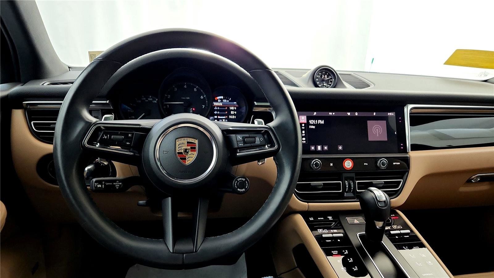 Used 2024 Porsche Macan Turbo image 27