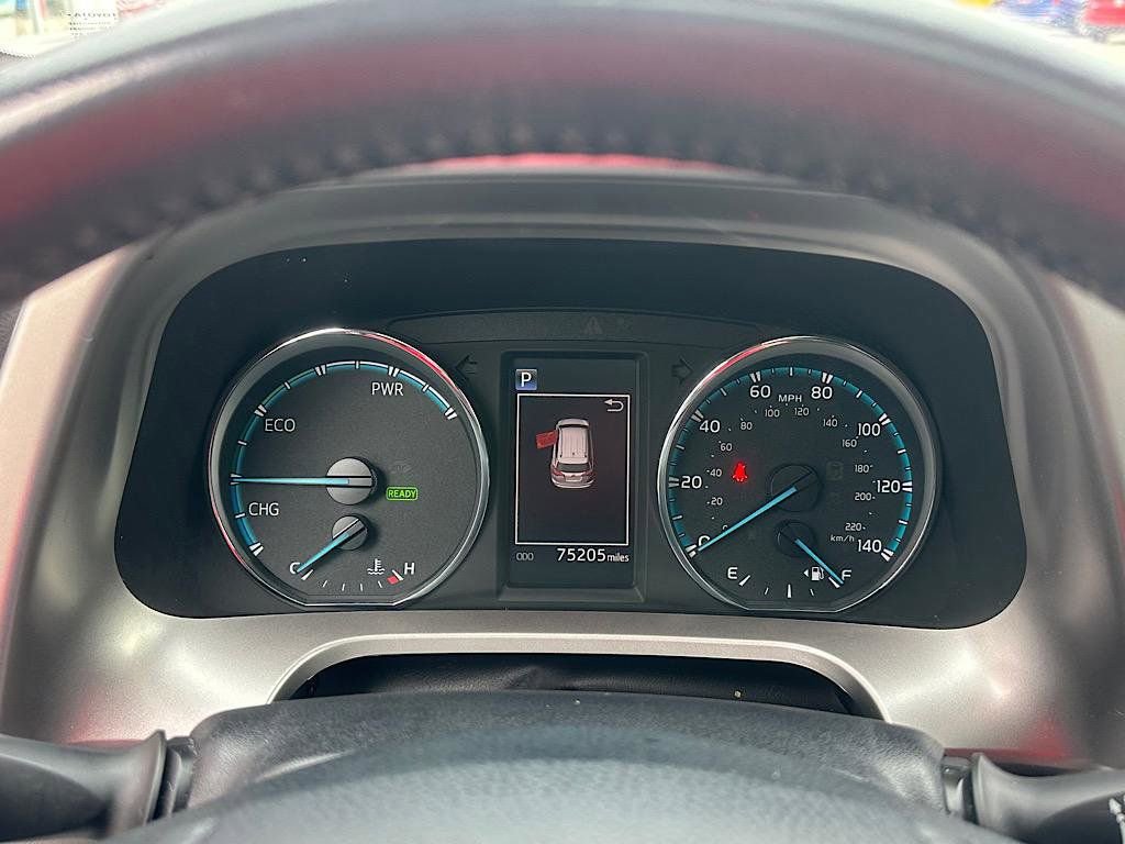 Certified 2018 Toyota RAV4 XLE w/ Protection Package image 23