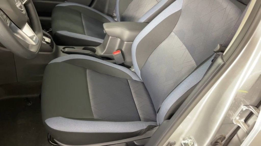 New 2025 Nissan Versa SV w/ Trunk Package image 12