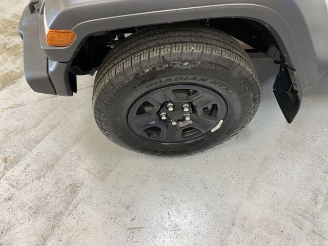 Used 2025 Jeep Wrangler Sport image 11