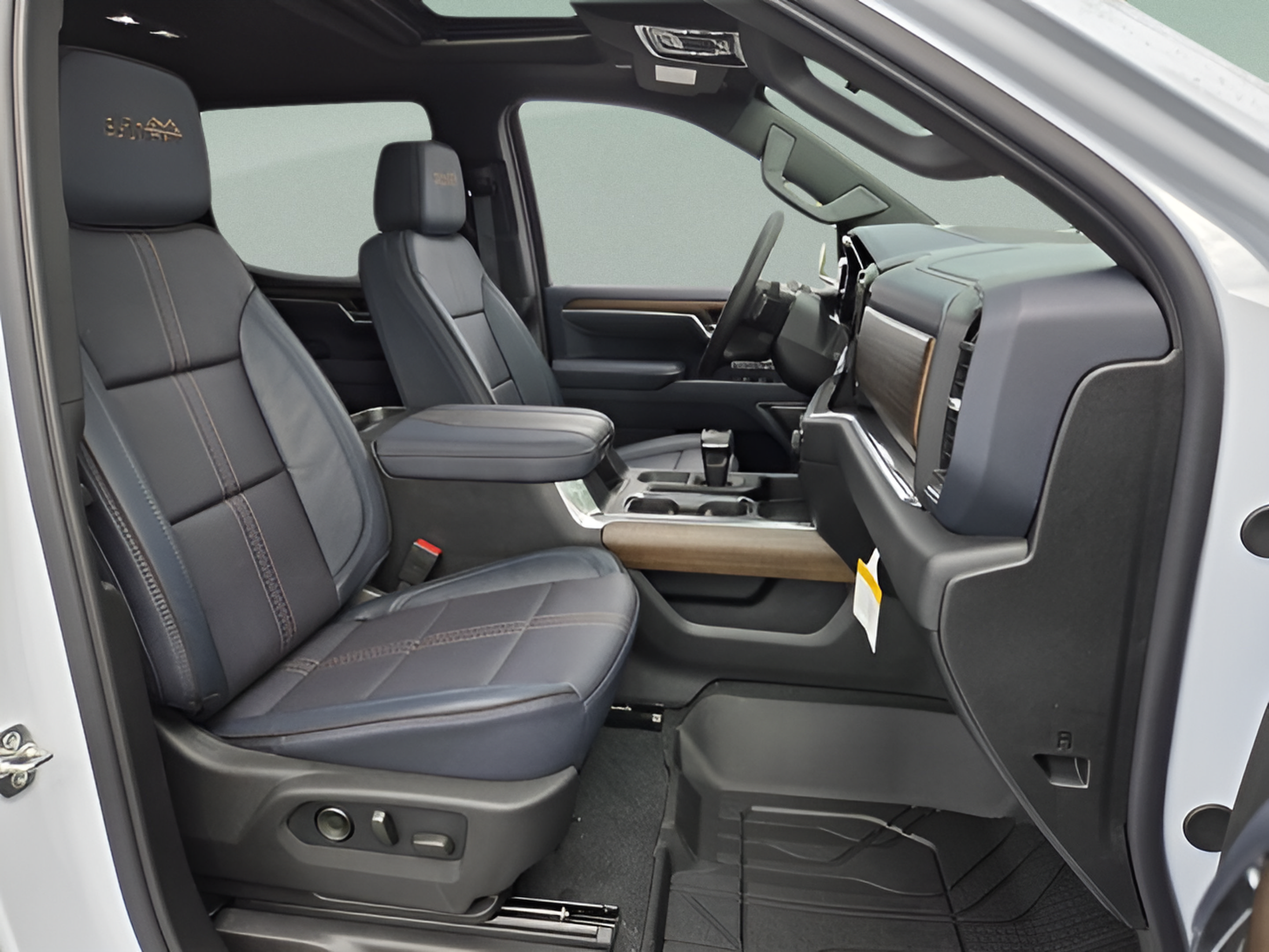 New 2026 Chevrolet Silverado 1500 High Country w/ High Country Premium Package AWD/4WD image 16